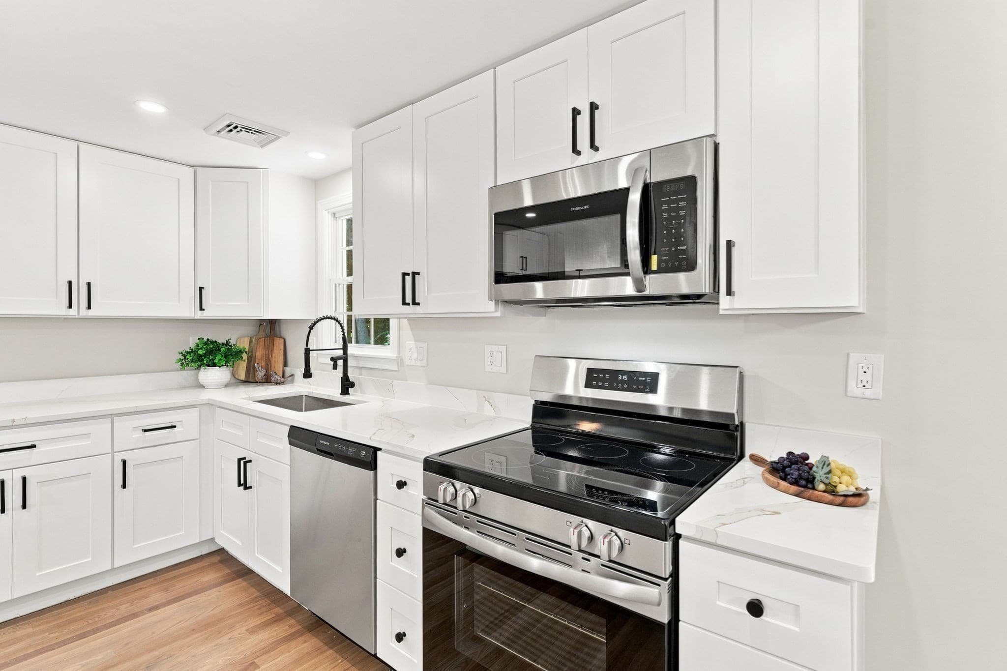 Single Family Residence at 9 Pavia Place, Framingham MA 01702, Framingham, photo 10 of 42