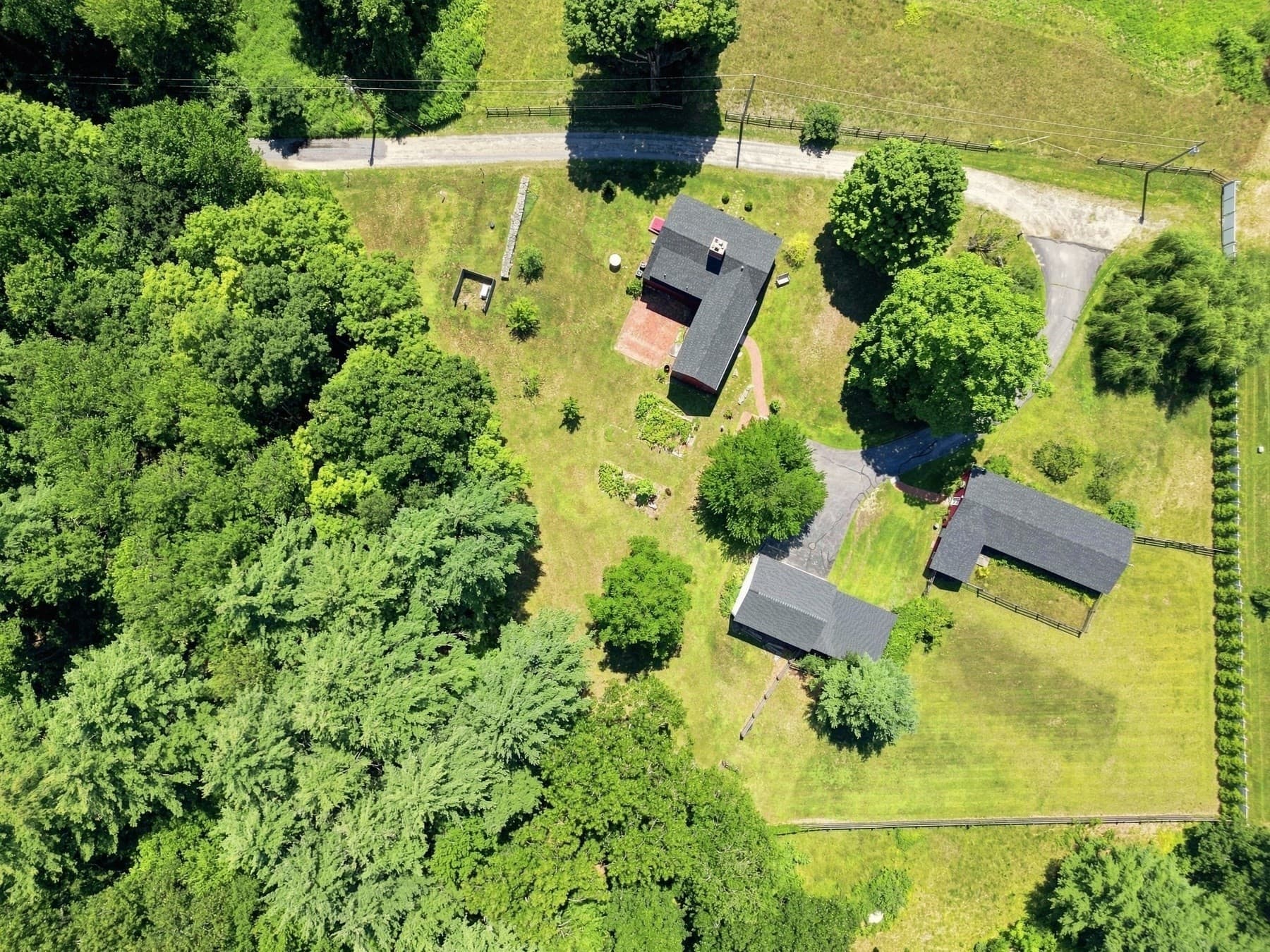 Single Family Residence at 1-1A Smith Ln, Amherst NH 03031, Amherst, photo 2 of 42
