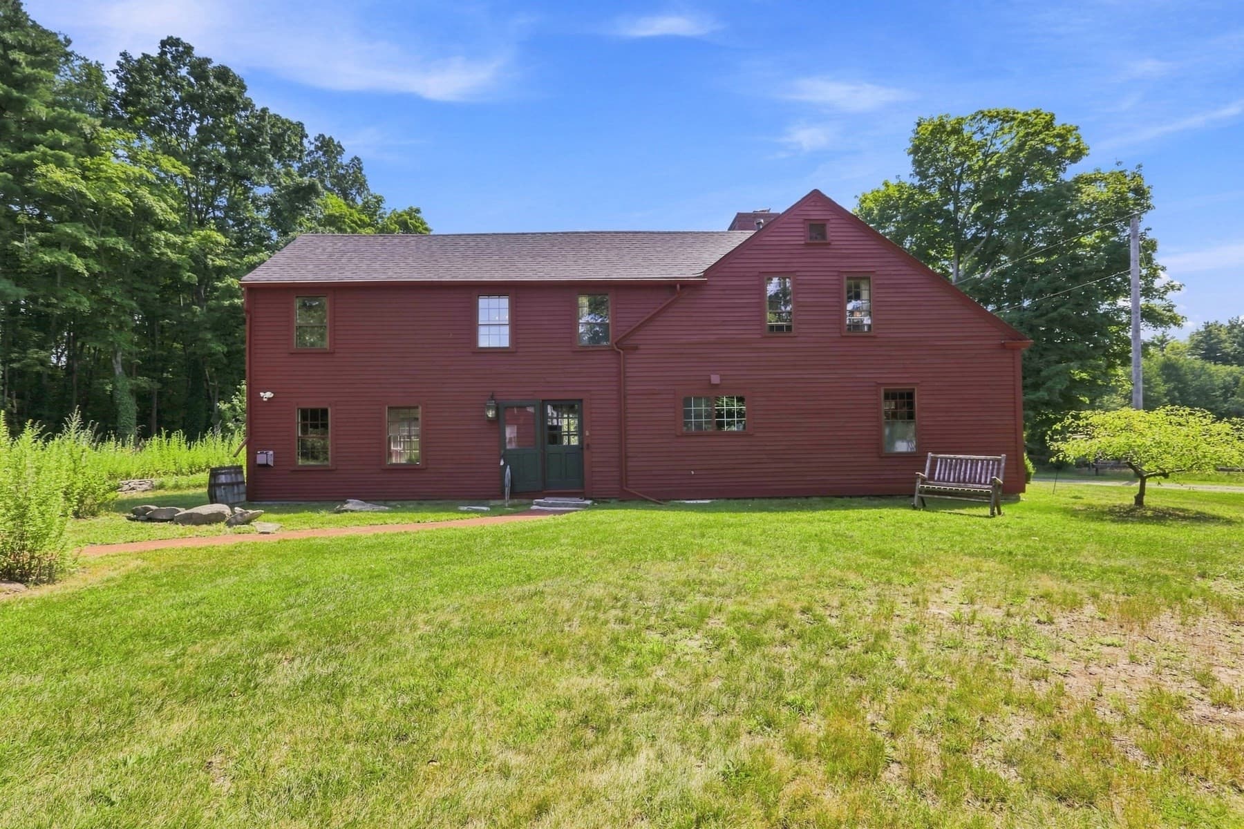 Single Family Residence at 1-1A Smith Ln, Amherst NH 03031, Amherst, photo 9 of 42