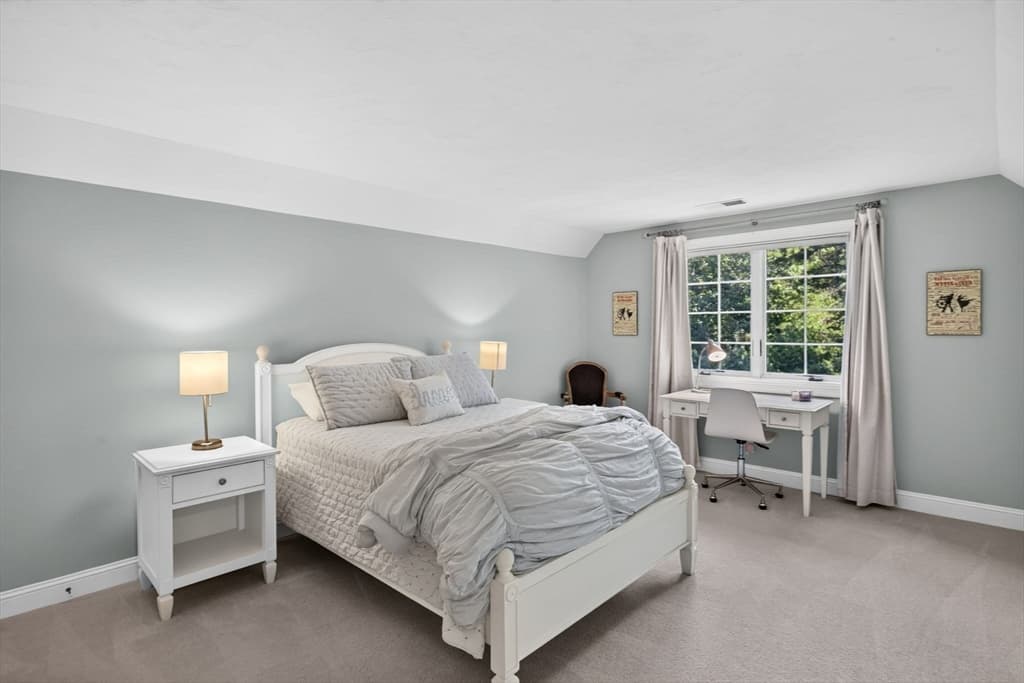 Single Family Residence at 28 Longshank Cir, Falmouth MA 02536, Falmouth, photo 12 of 31
