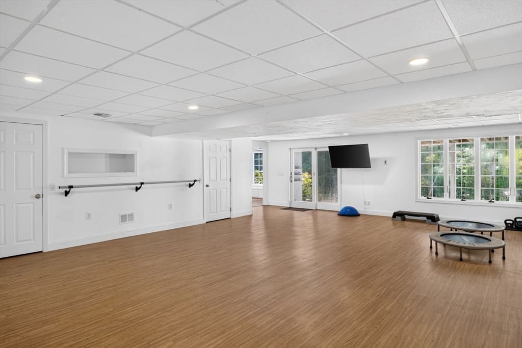 Single Family Residence at 28 Longshank Cir, Falmouth MA 02536, Falmouth, photo 22 of 31