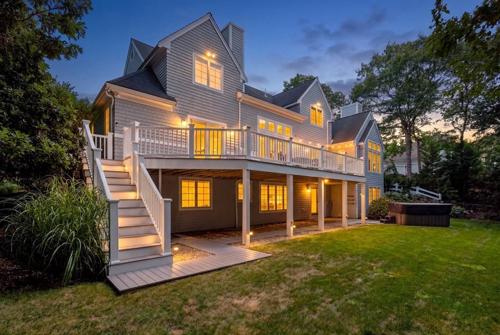 Single Family Residence at 28 Longshank Cir, Falmouth MA 02536, Falmouth, photo 3 of 31