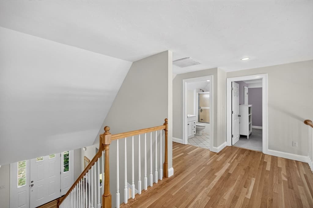 Single Family Residence at 28 Longshank Cir, Falmouth MA 02536, Falmouth, photo 20 of 31