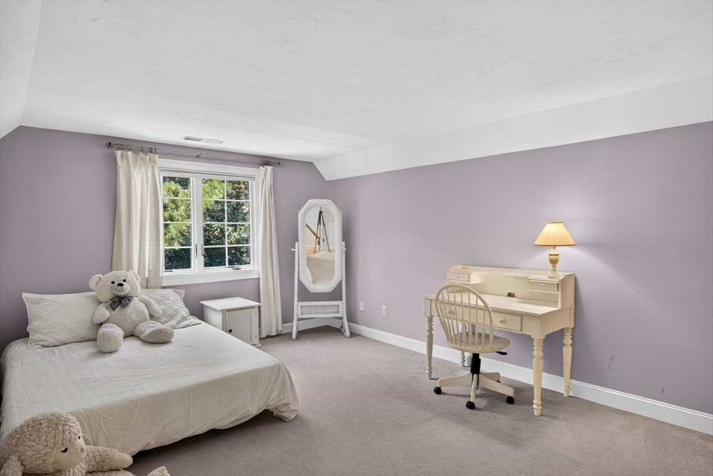 Single Family Residence at 28 Longshank Cir, Falmouth MA 02536, Falmouth, photo 11 of 31
