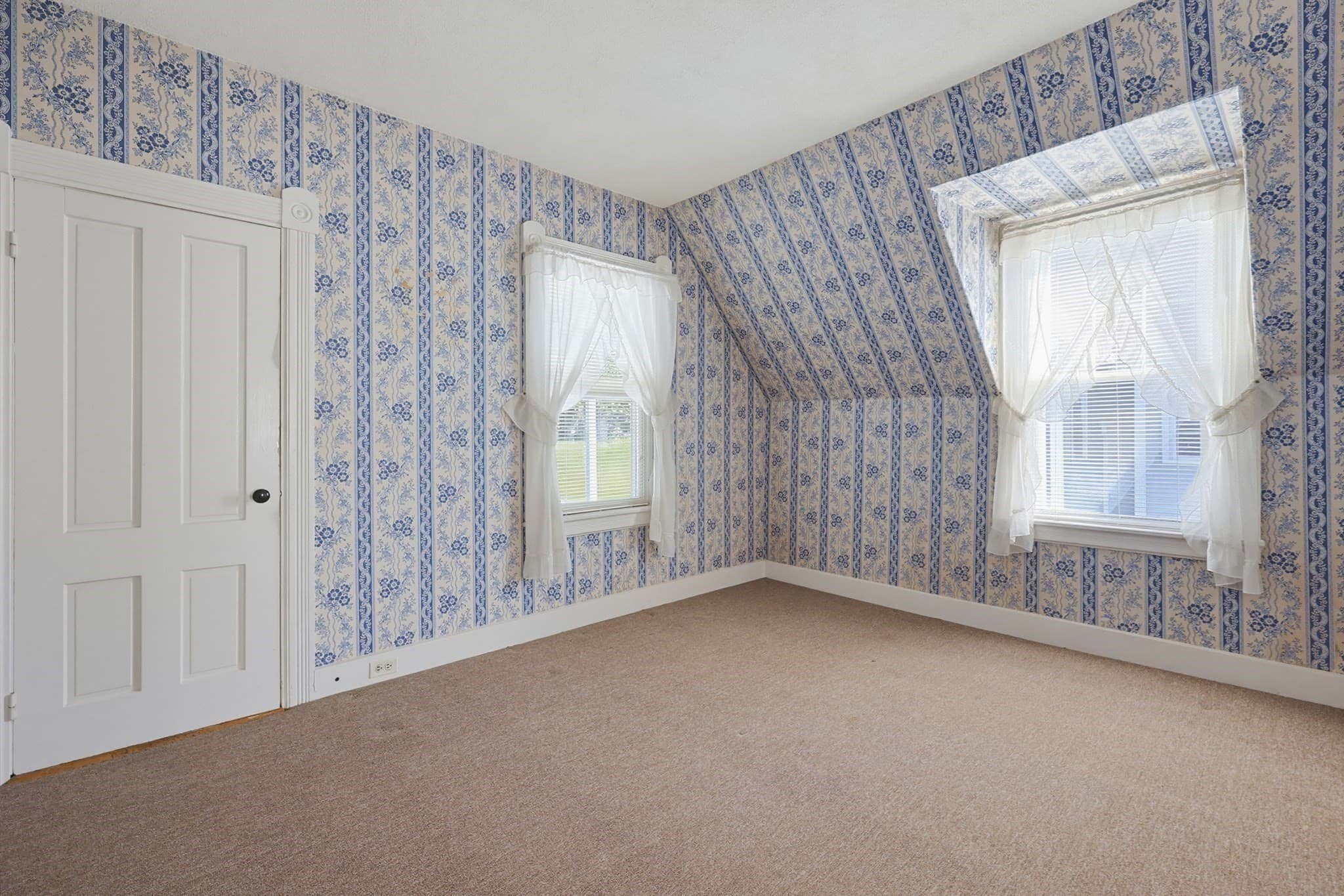 Single Family Residence at 19 Irving St, Spencer MA 01562, Spencer, photo 25 of 35