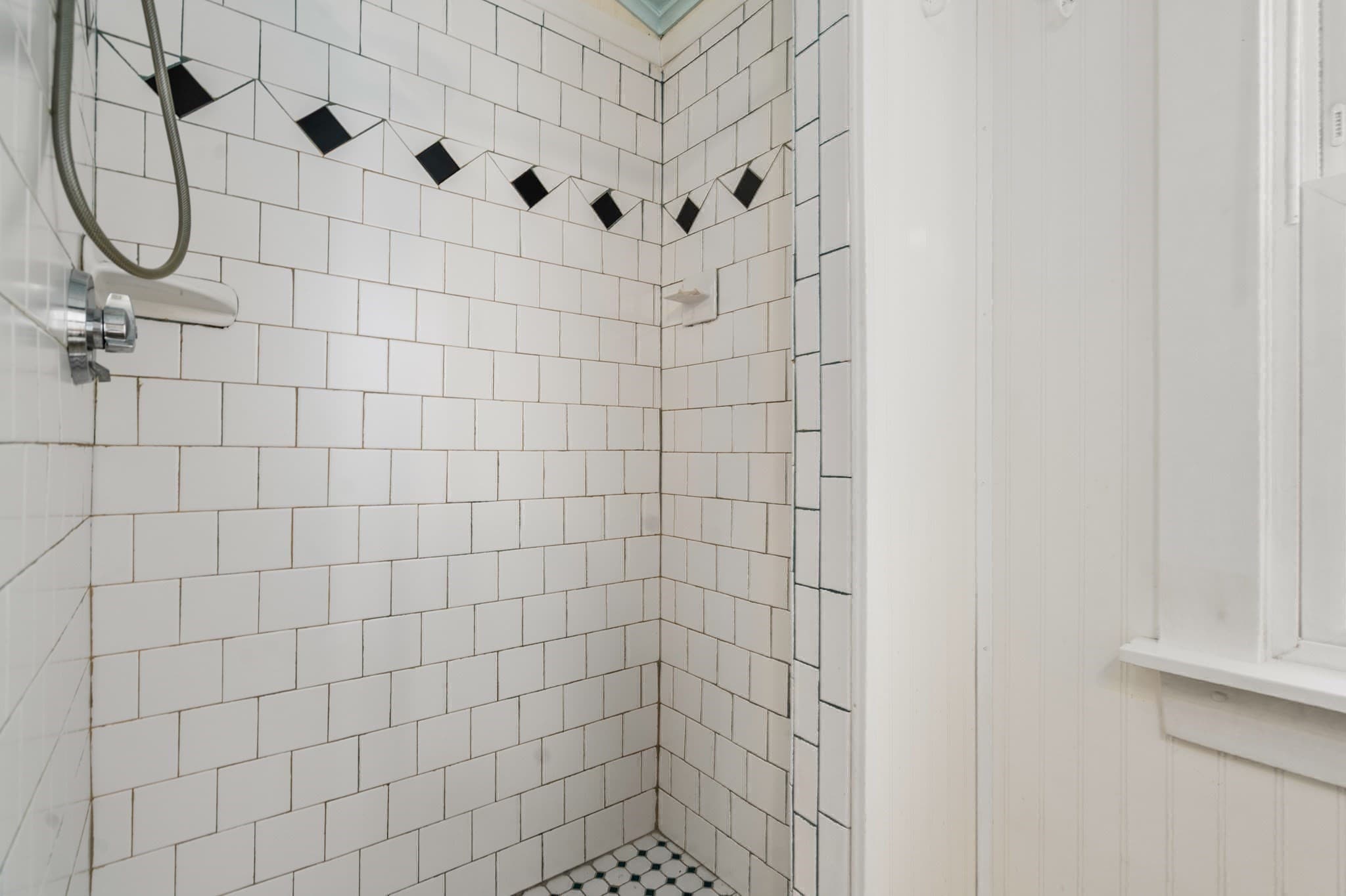 Single Family Residence at 515 Lake Avenue, Worcester MA 01604, Worcester, photo 12 of 33