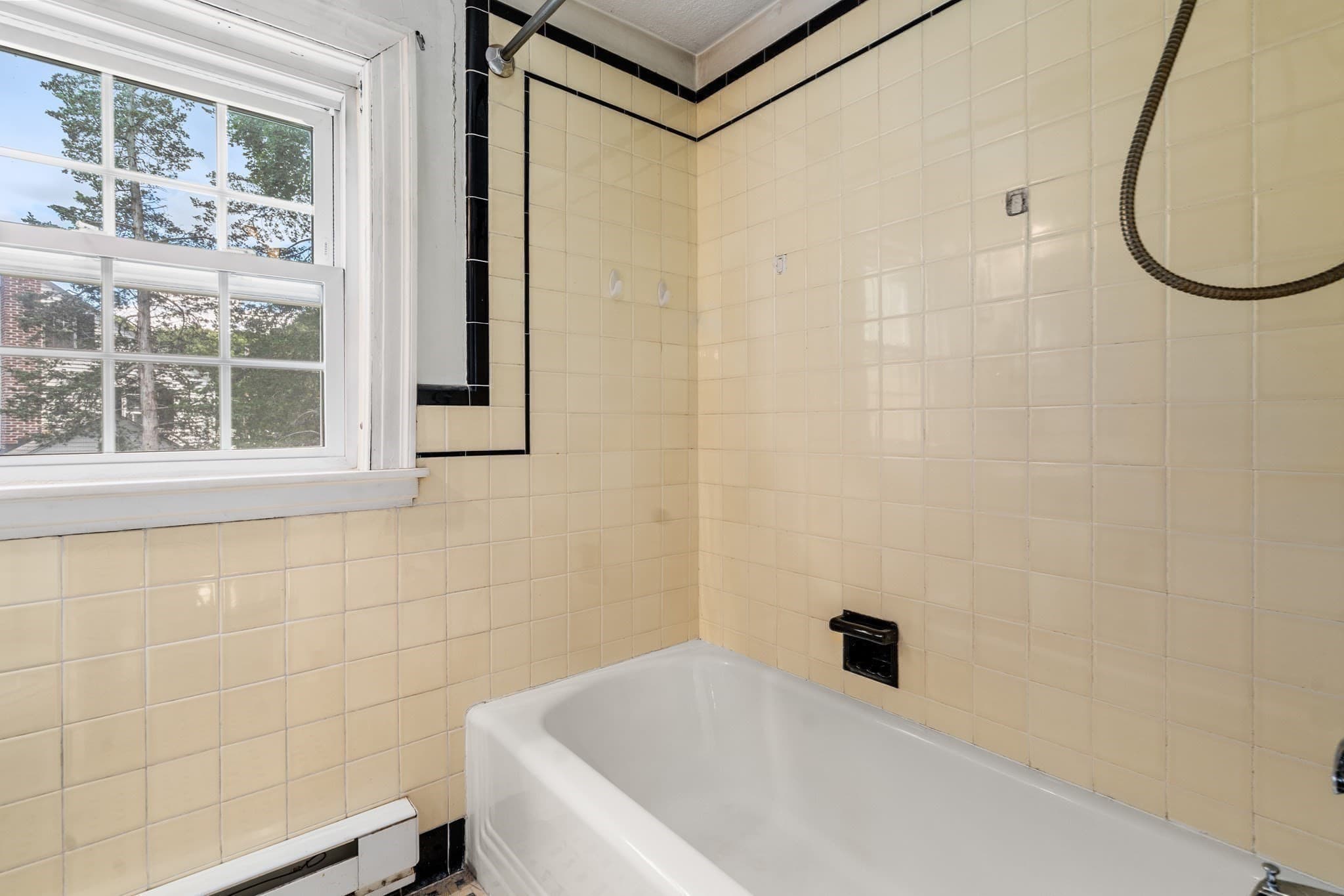 Single Family Residence at 515 Lake Avenue, Worcester MA 01604, Worcester, photo 20 of 33
