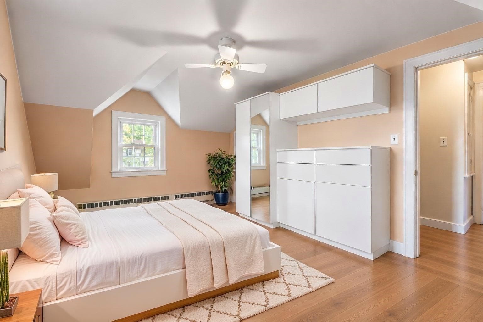 Single Family Residence at 515 Lake Avenue, Worcester MA 01604, Worcester, photo 15 of 33