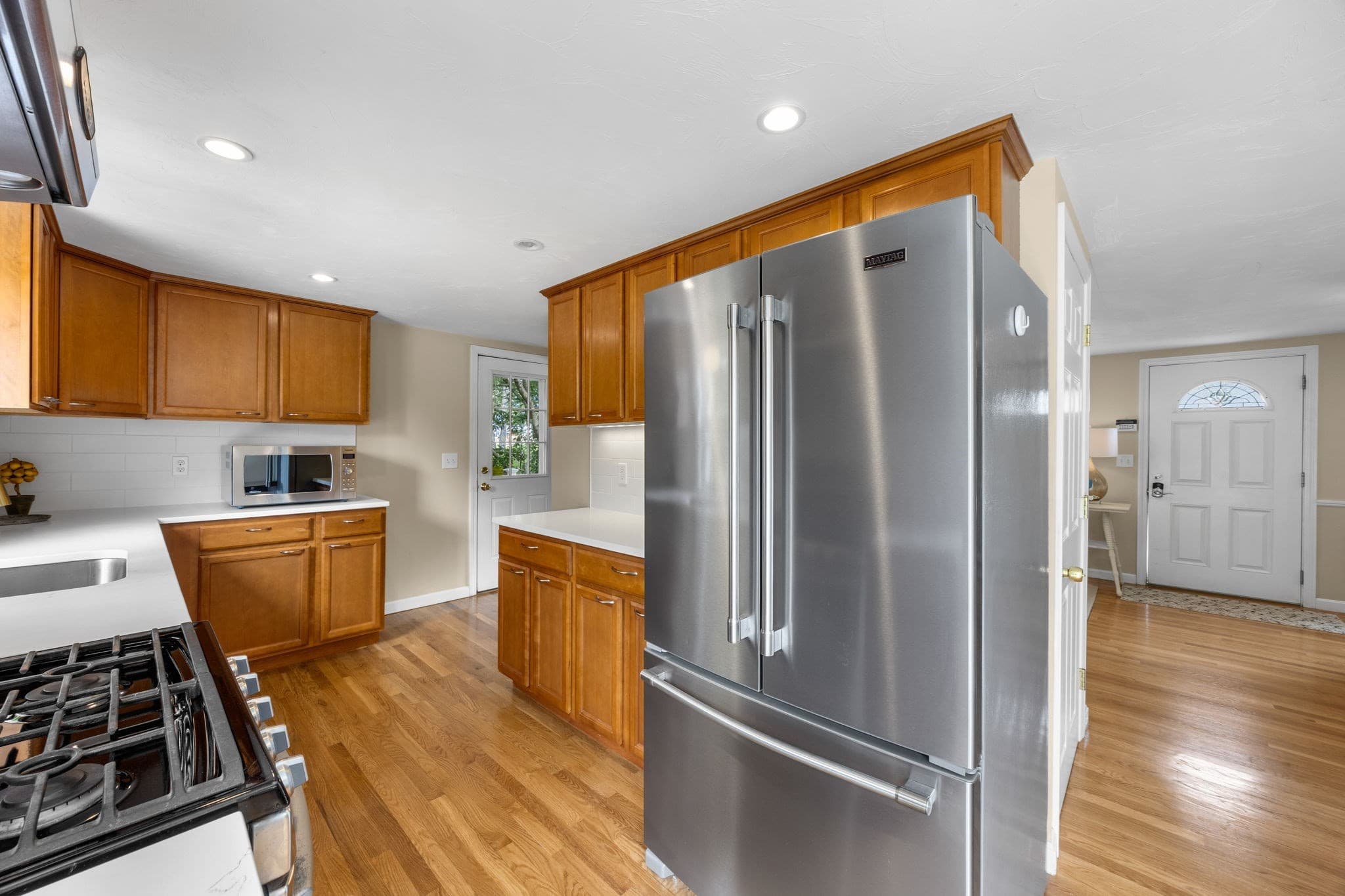 Single Family Residence at 33 Lakefield Rd, Yarmouth MA 02664, photo 10 of 33