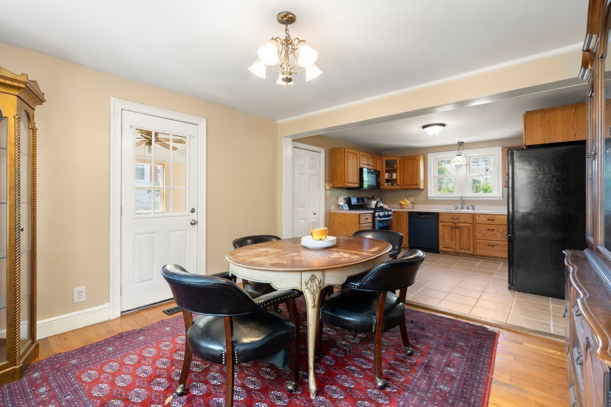 Single Family Residence at 8 Cardinal, Worcester MA 01602, Worcester, photo 7 of 38