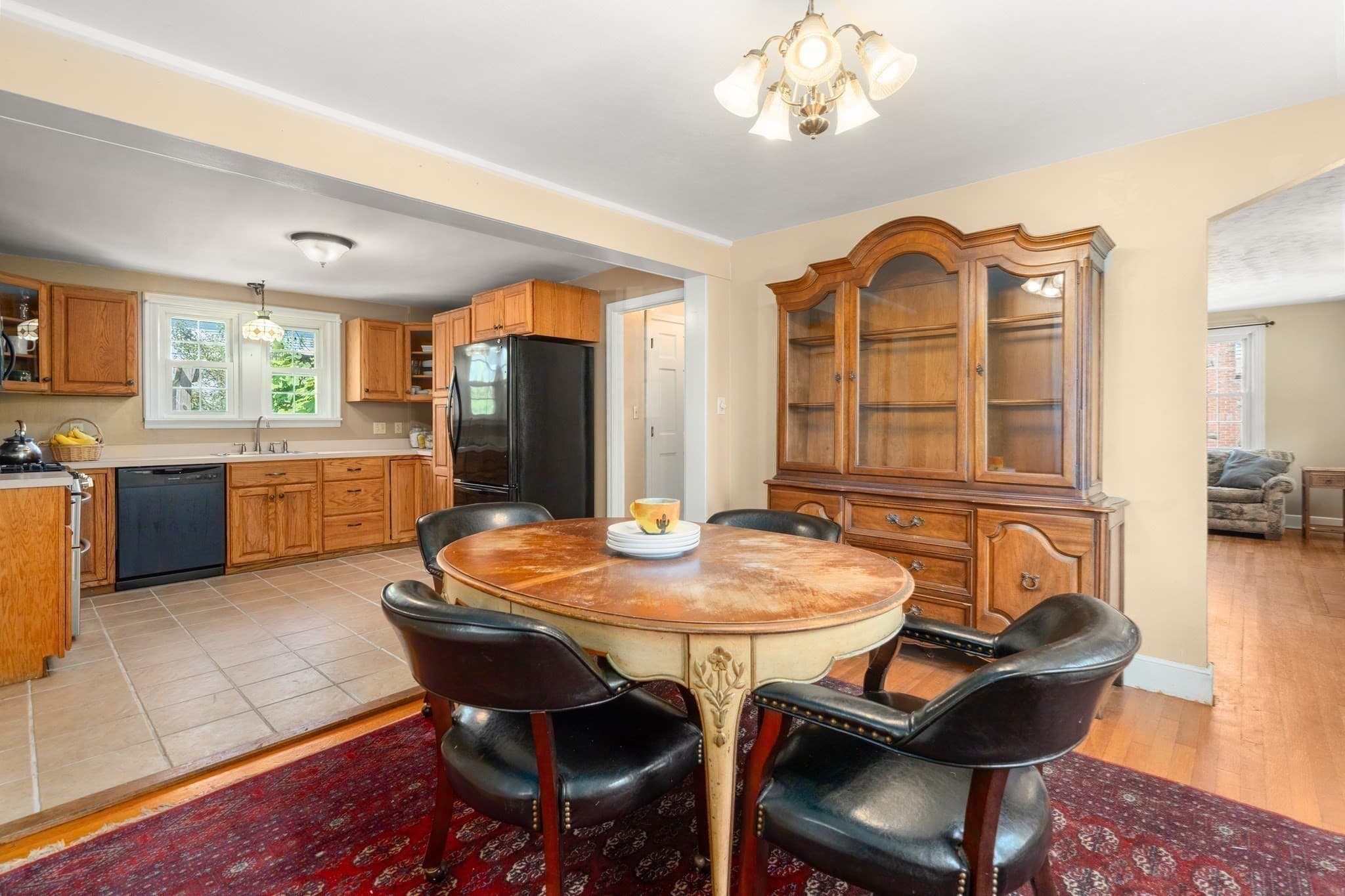 Single Family Residence at 8 Cardinal, Worcester MA 01602, Worcester, photo 5 of 38