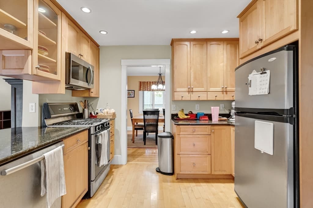 Single Family Residence at 10 Vernon Street, Maynard MA 01754, Maynard, photo 9 of 32