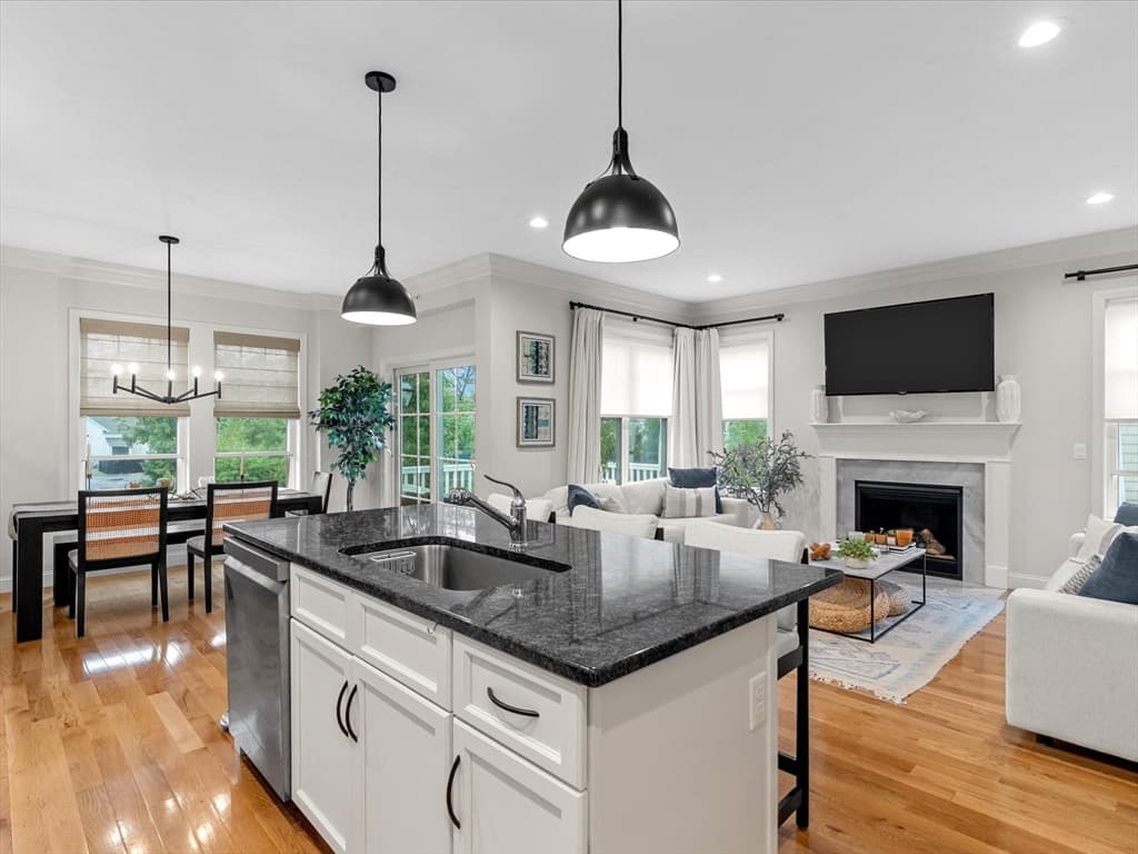 Single Family Residence at 7 Sunflower Way, Plymouth MA 02360, Plymouth, photo 12 of 31