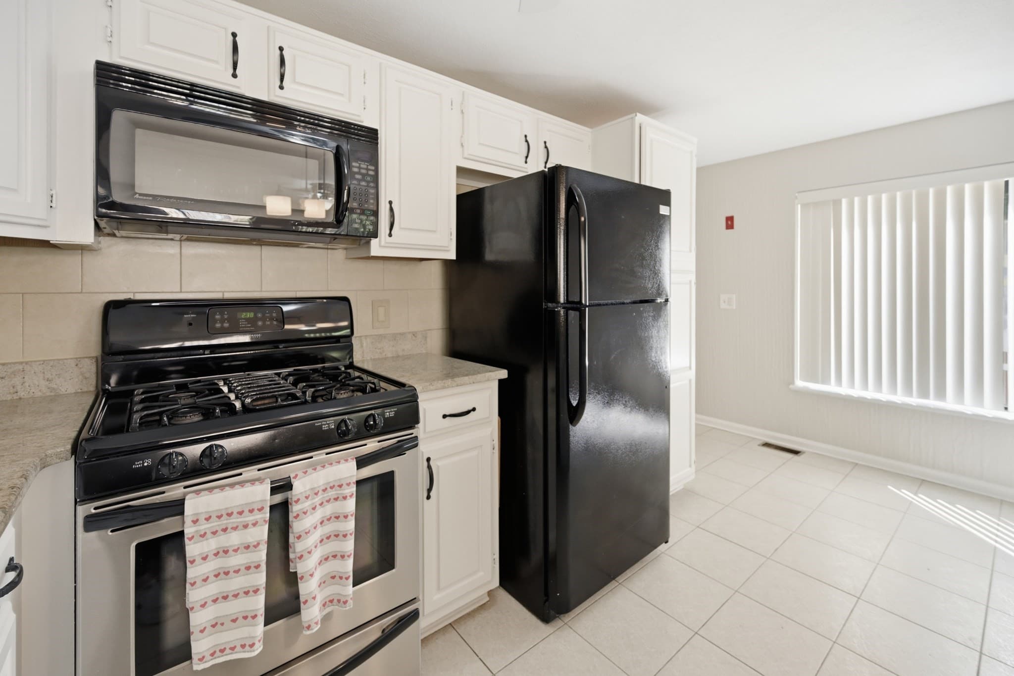 Condominium at 84 Perkins Ct # 84, Haverhill MA 01832, photo 11 of 42