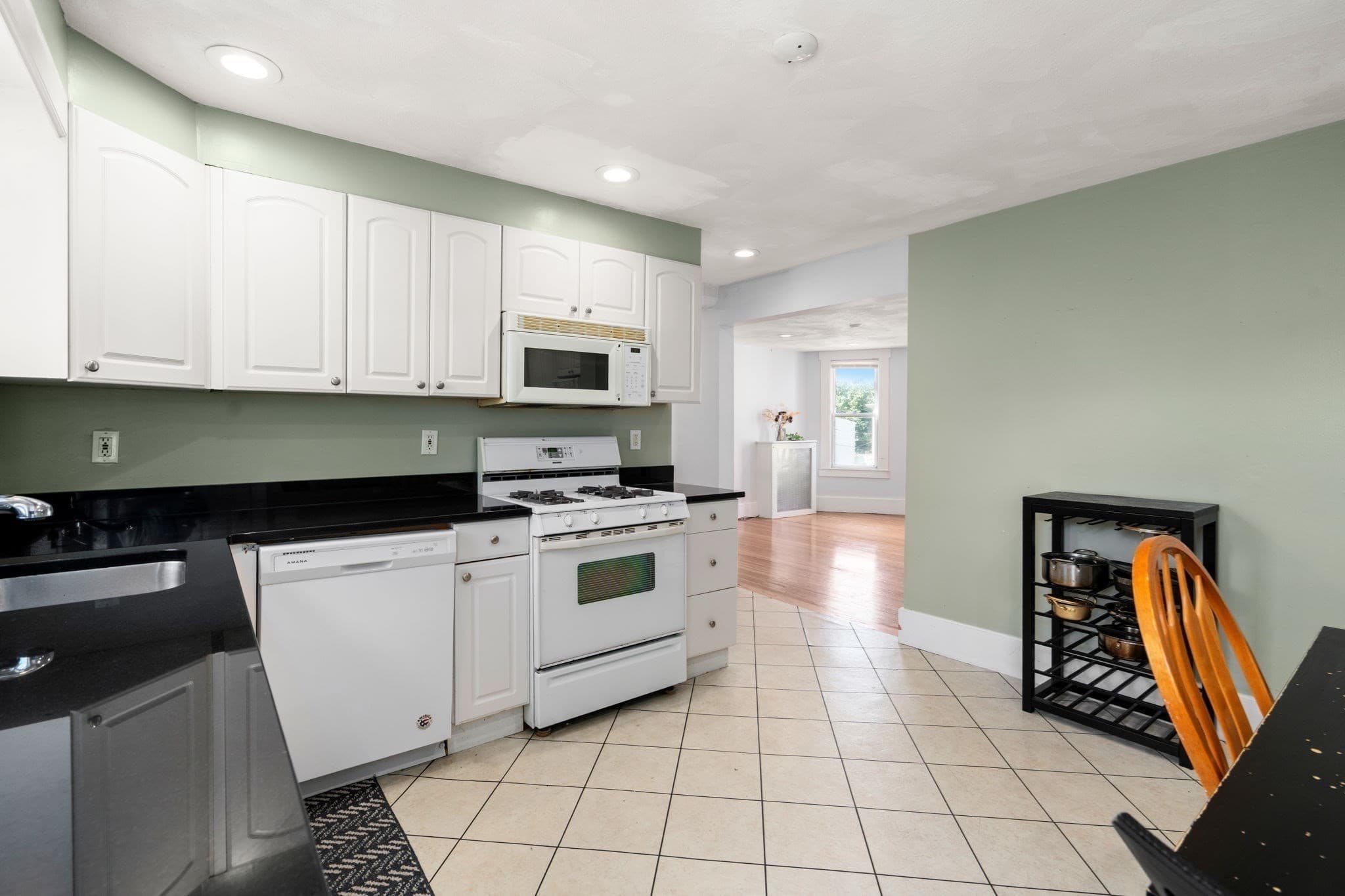 3 Family - 3 Units Up/Down at 93 Easton Street, Boston MA 02134, photo 10 of 40