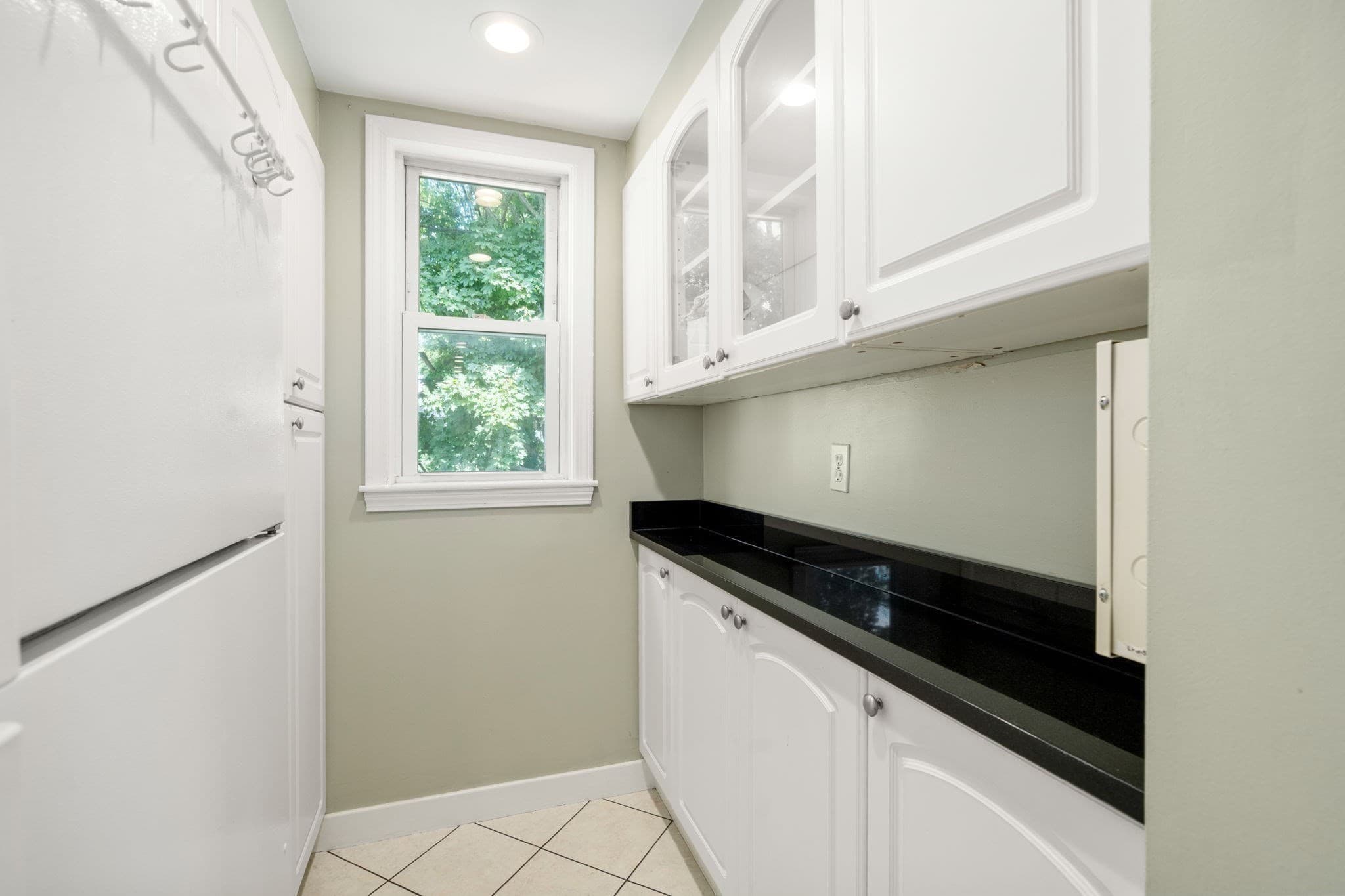 3 Family - 3 Units Up/Down at 93 Easton Street, Boston MA 02134, photo 11 of 40