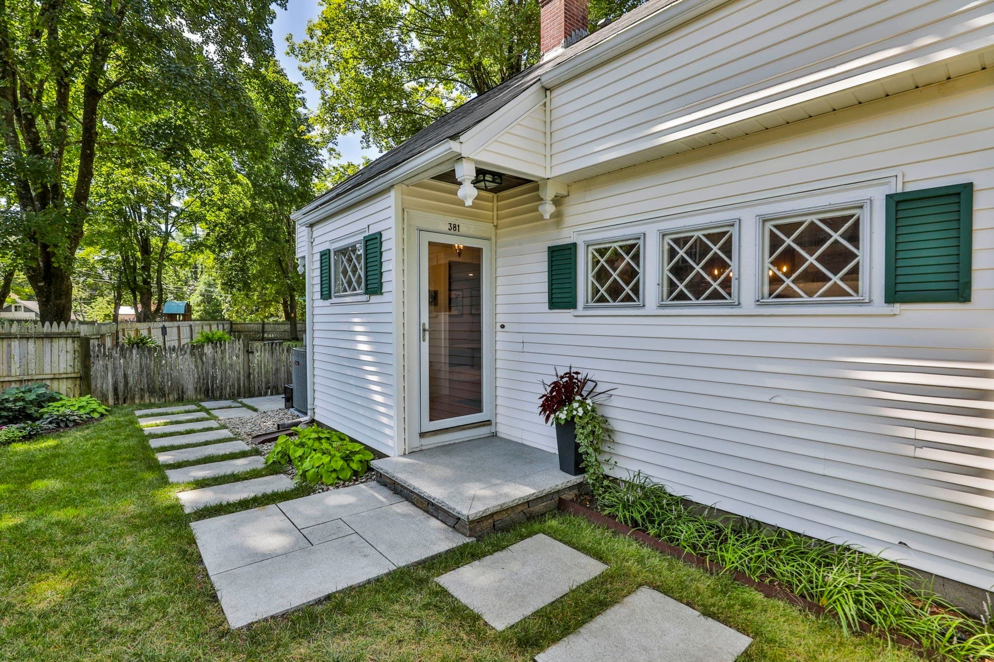 Single Family Residence at 381 Willow St, Mansfield MA 02048, Mansfield, photo 3 of 36