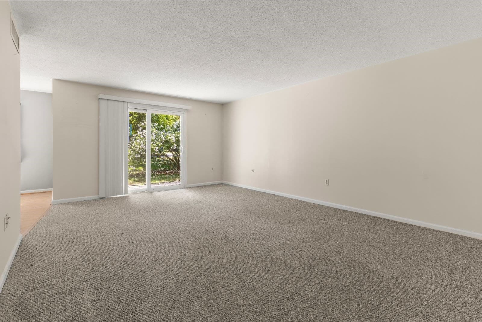 Condominium at 12 Beals Cove Rd # B, Hingham MA 02043, Hingham, photo 6 of 22
