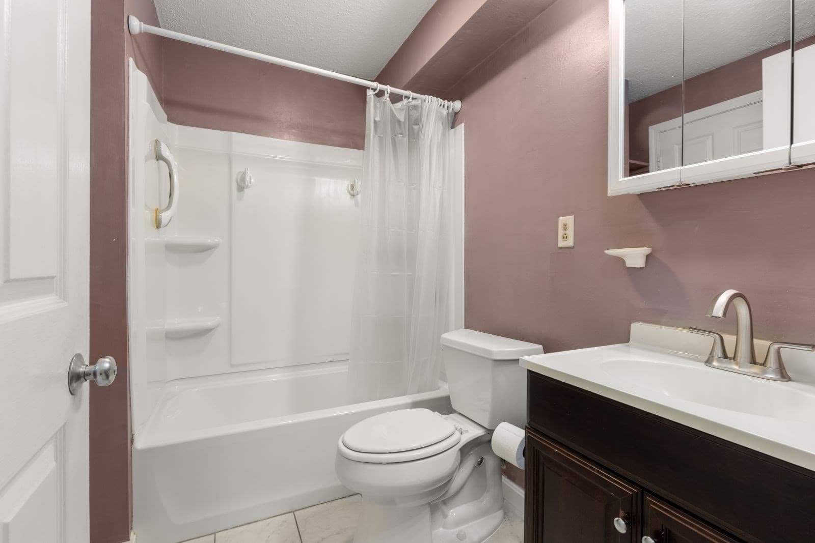Condominium at 12 Beals Cove Rd # B, Hingham MA 02043, Hingham, photo 11 of 22