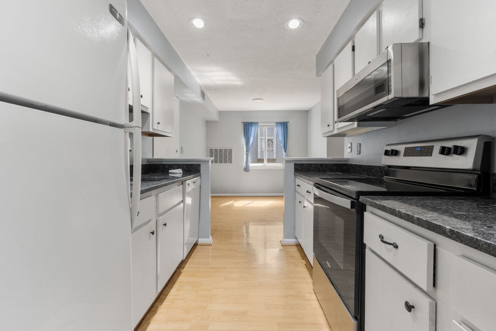 Condominium at 12 Beals Cove Rd # B, Hingham MA 02043, Hingham, photo 4 of 22