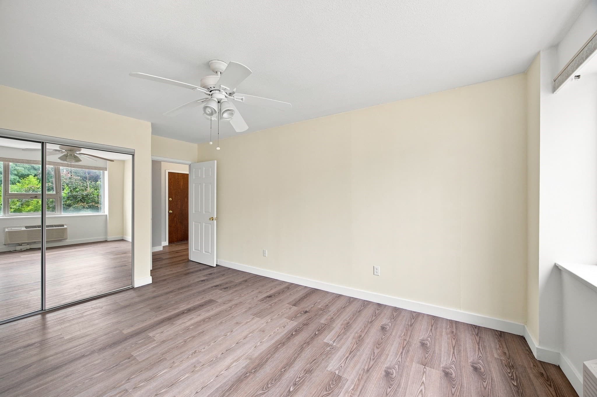 Condominium at 101 Mulberry St # 219, Springfield MA 01105, Springfield, photo 8 of 9