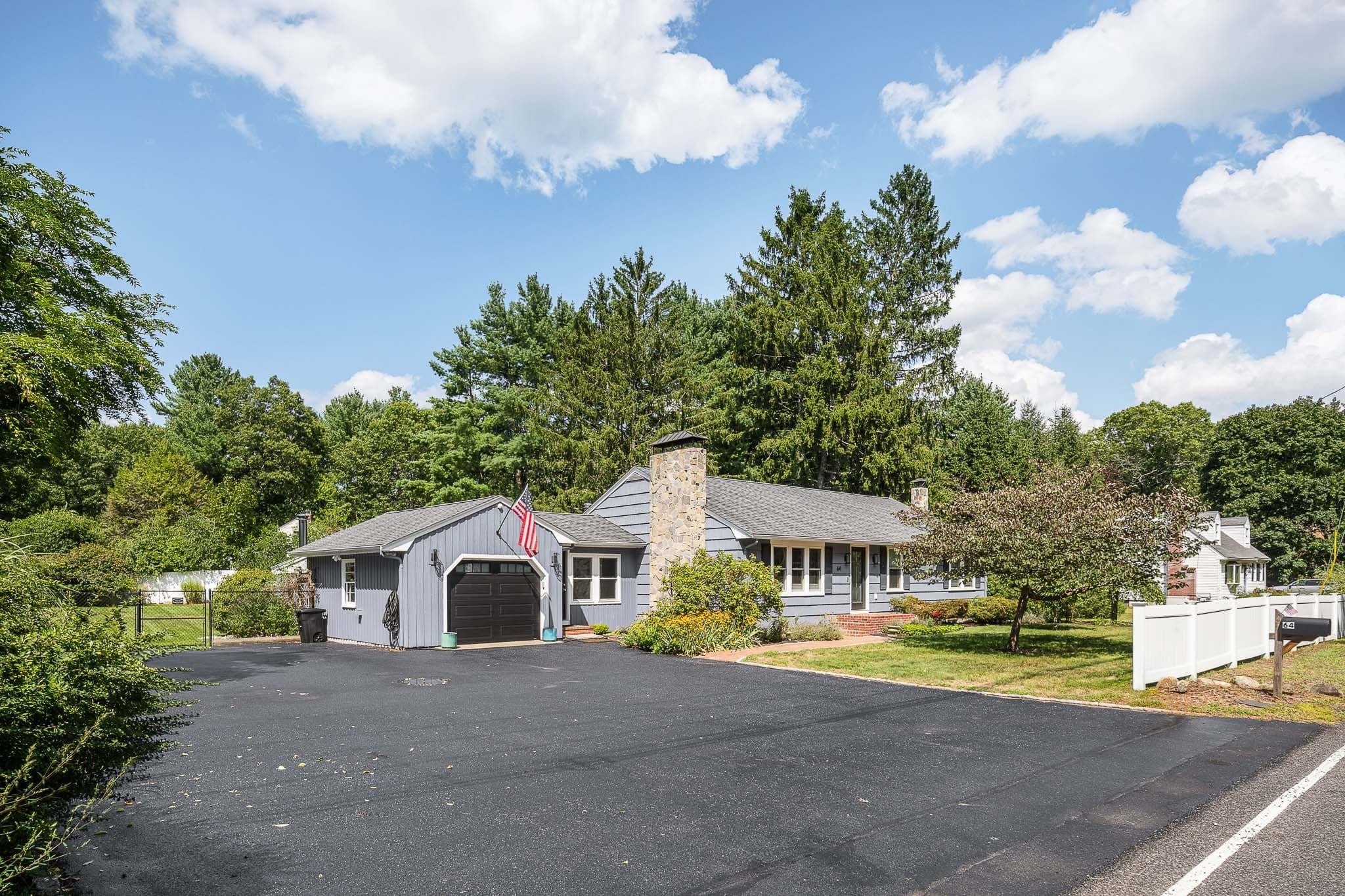 64 Chestnut St, Foxboro MA 02035