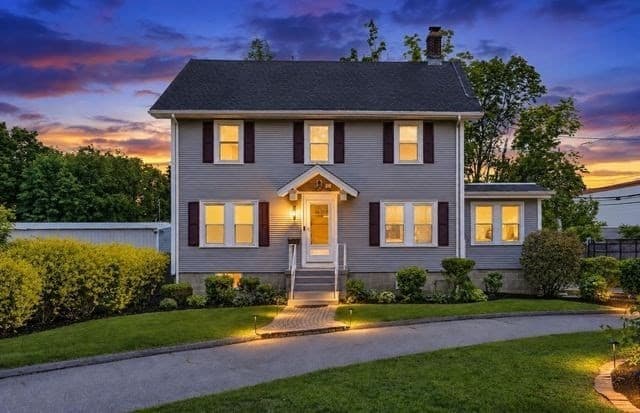 820 Beaver St, Waltham MA 02452