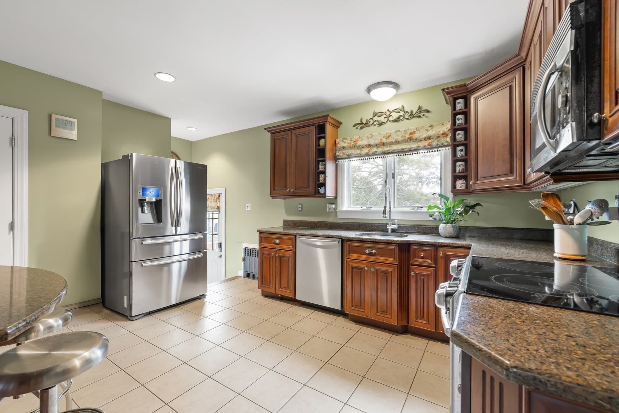 Single Family Residence at 820 Beaver St, Waltham MA 02452, photo 11 of 36