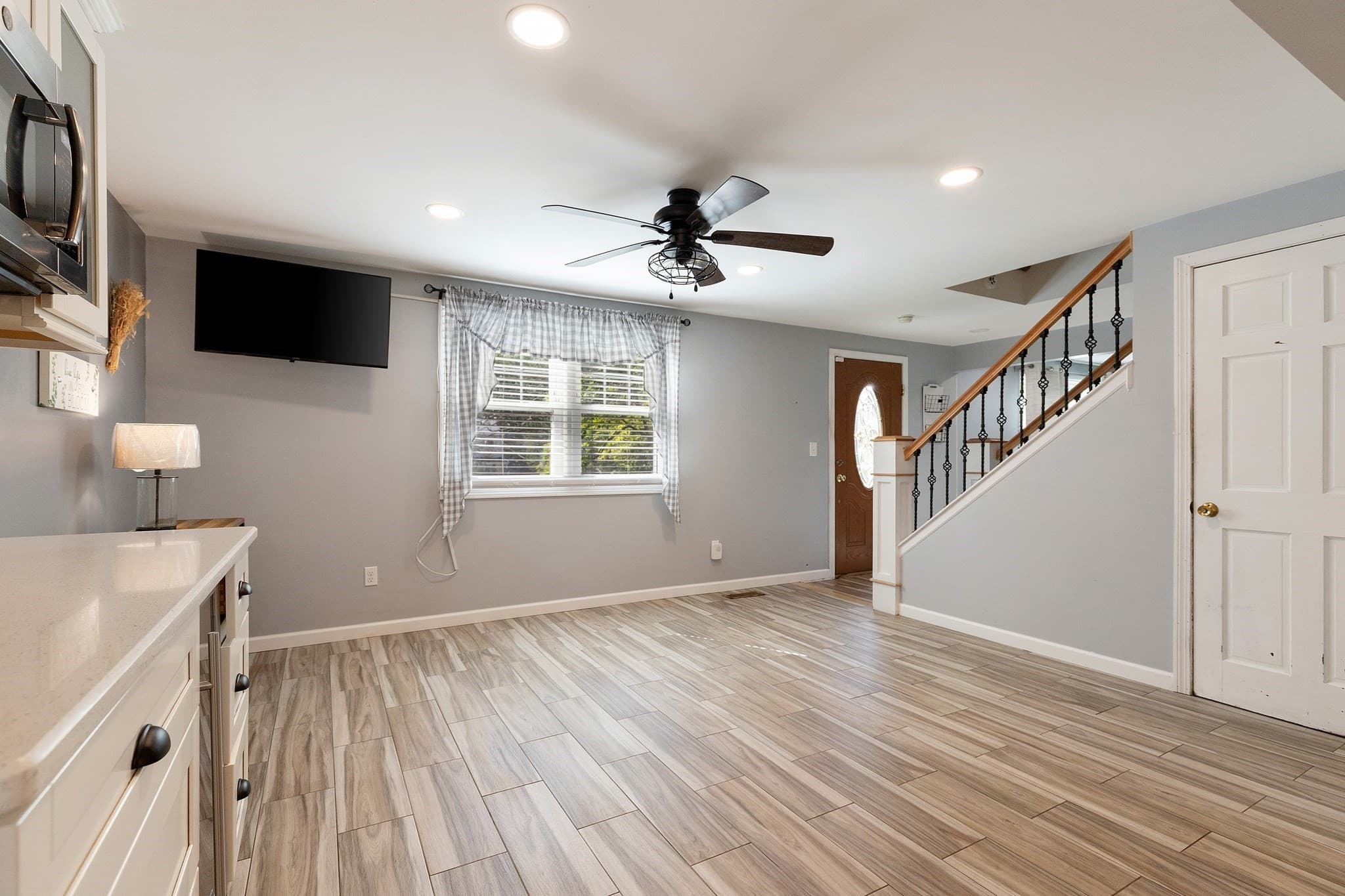 Single Family Residence at 42 Thistle Street, Lynn MA 01905, Lynn, photo 6 of 39