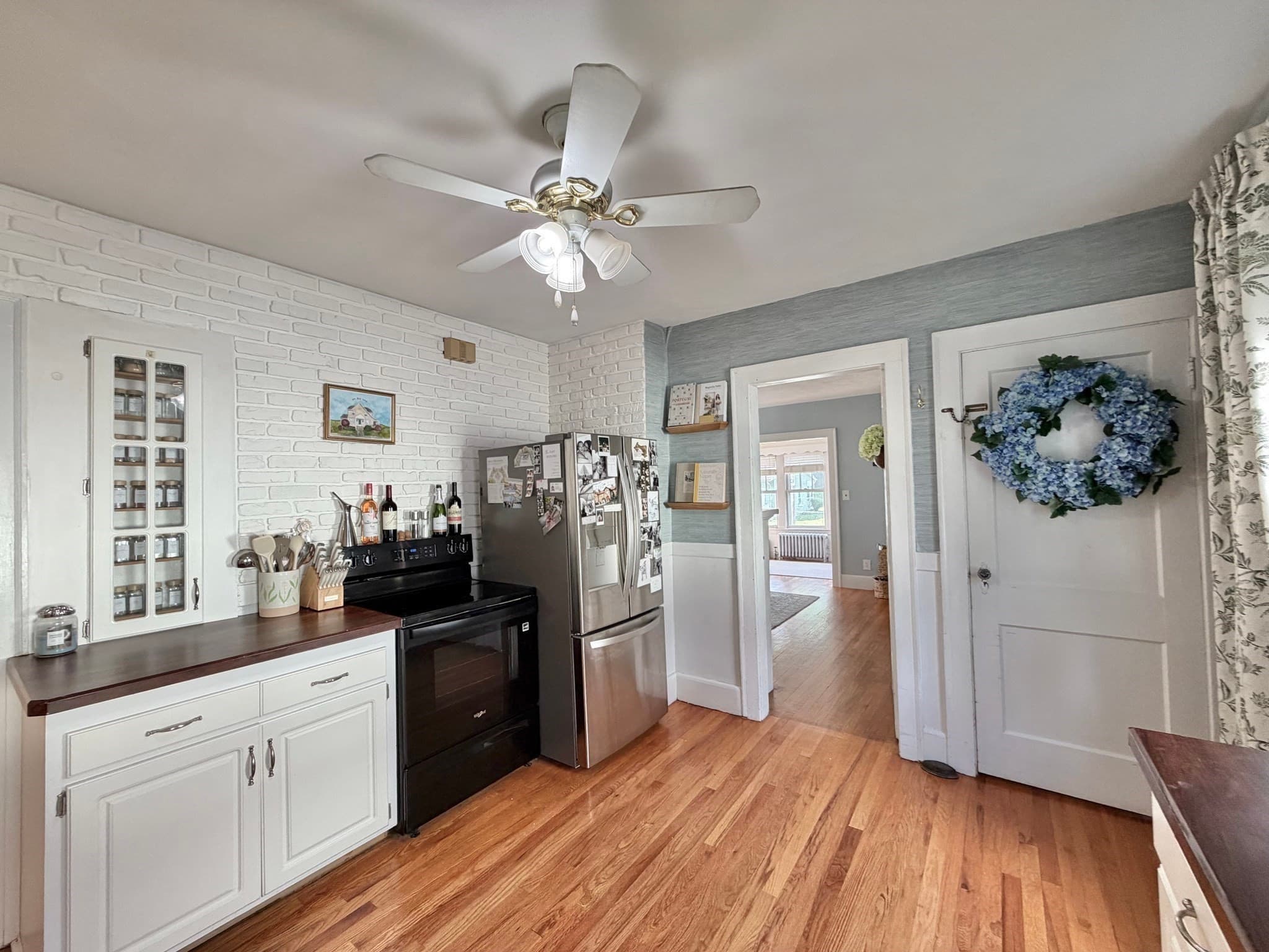 Single Family Residence at 6 Mortimer St, Springfield MA 01109, Springfield, photo 16 of 42