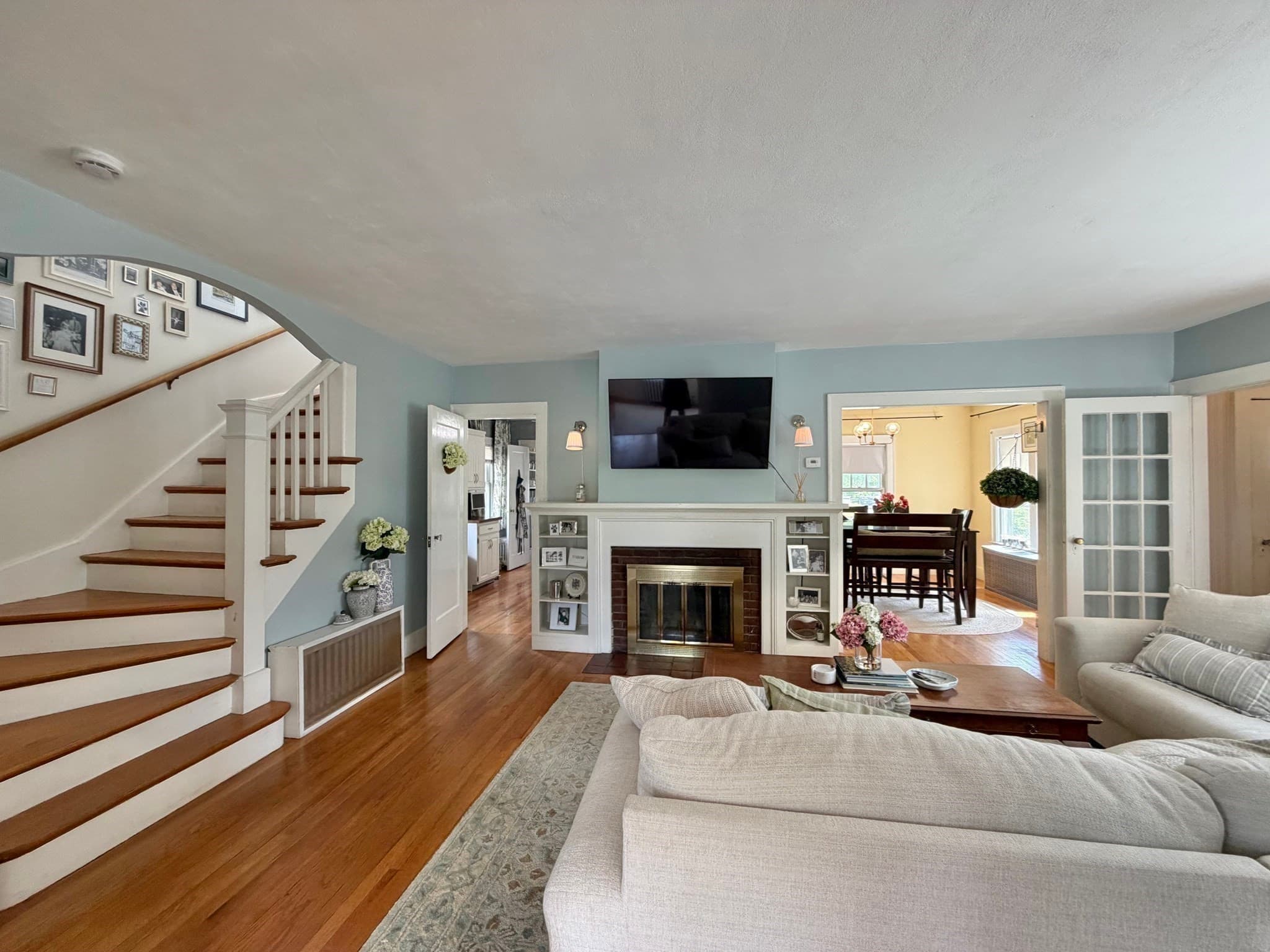 Single Family Residence at 6 Mortimer St, Springfield MA 01109, Springfield, photo 8 of 42