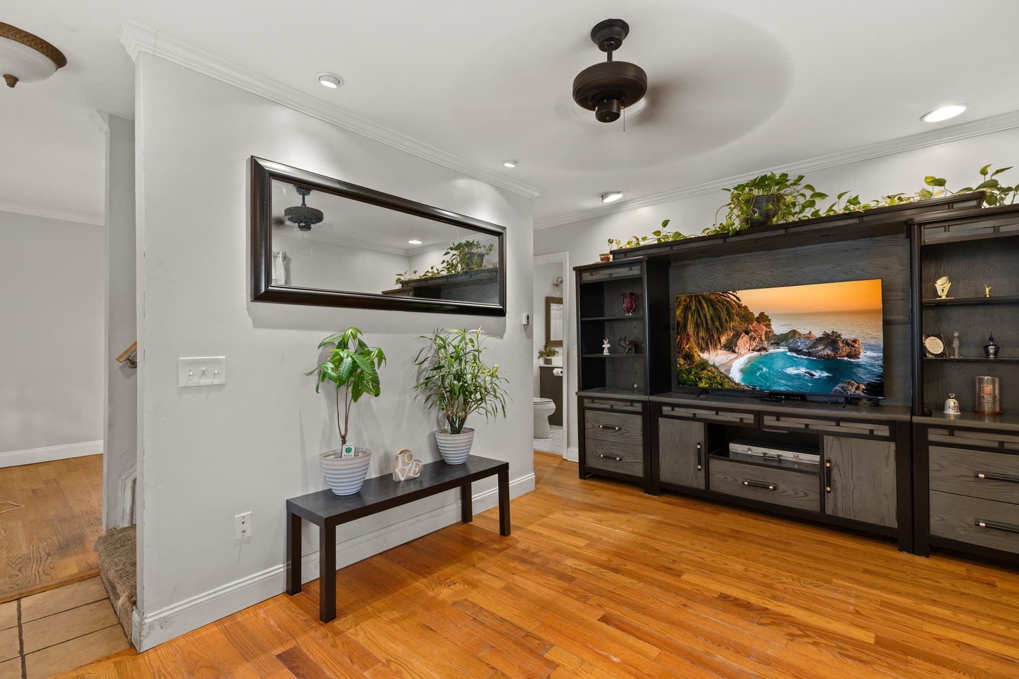 Single Family Residence at 114 Cogswell St, Haverhill MA 01832, photo 6 of 22