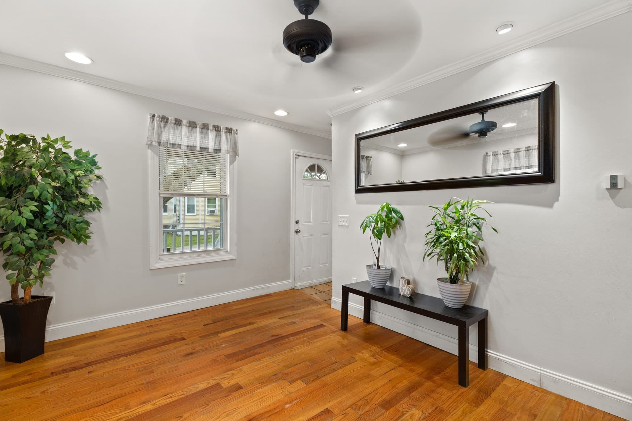 Single Family Residence at 114 Cogswell St, Haverhill MA 01832, photo 7 of 22