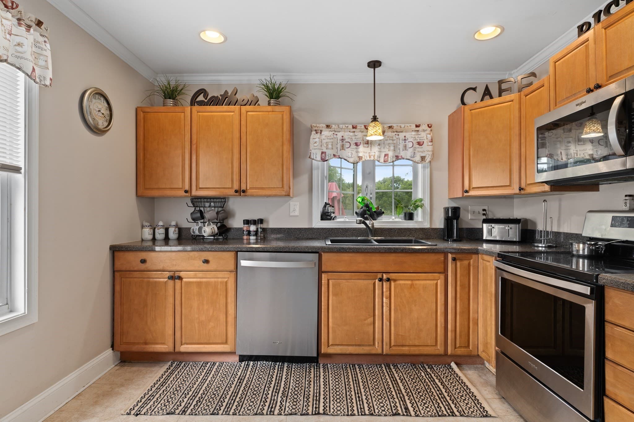Single Family Residence at 114 Cogswell St, Haverhill MA 01832, photo 9 of 22
