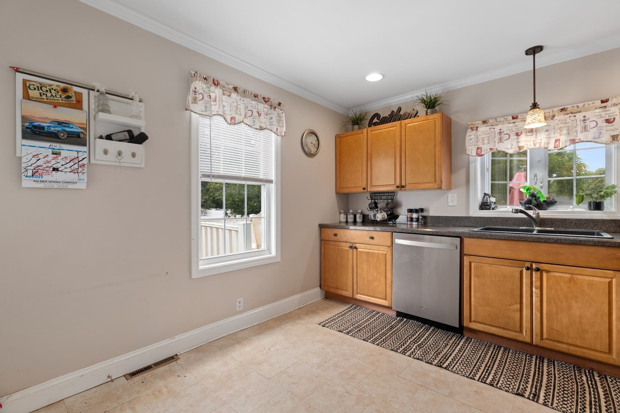 Single Family Residence at 114 Cogswell St, Haverhill MA 01832, photo 10 of 22