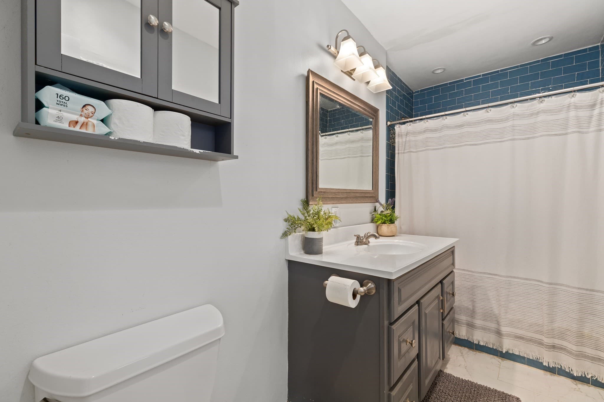 Single Family Residence at 114 Cogswell St, Haverhill MA 01832, photo 8 of 22
