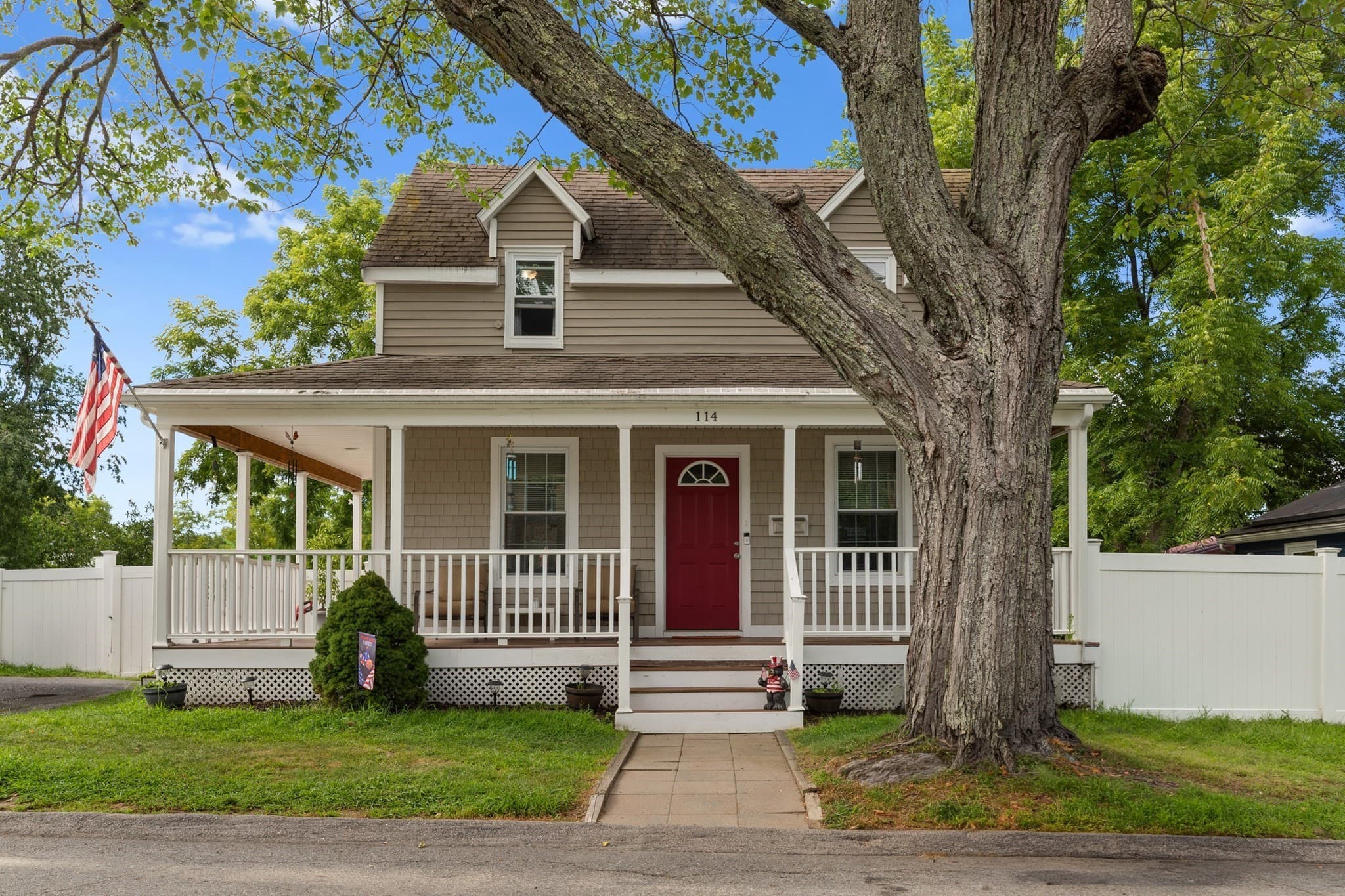 Single Family Residence at 114 Cogswell St, Haverhill MA 01832, photo 21 of 22