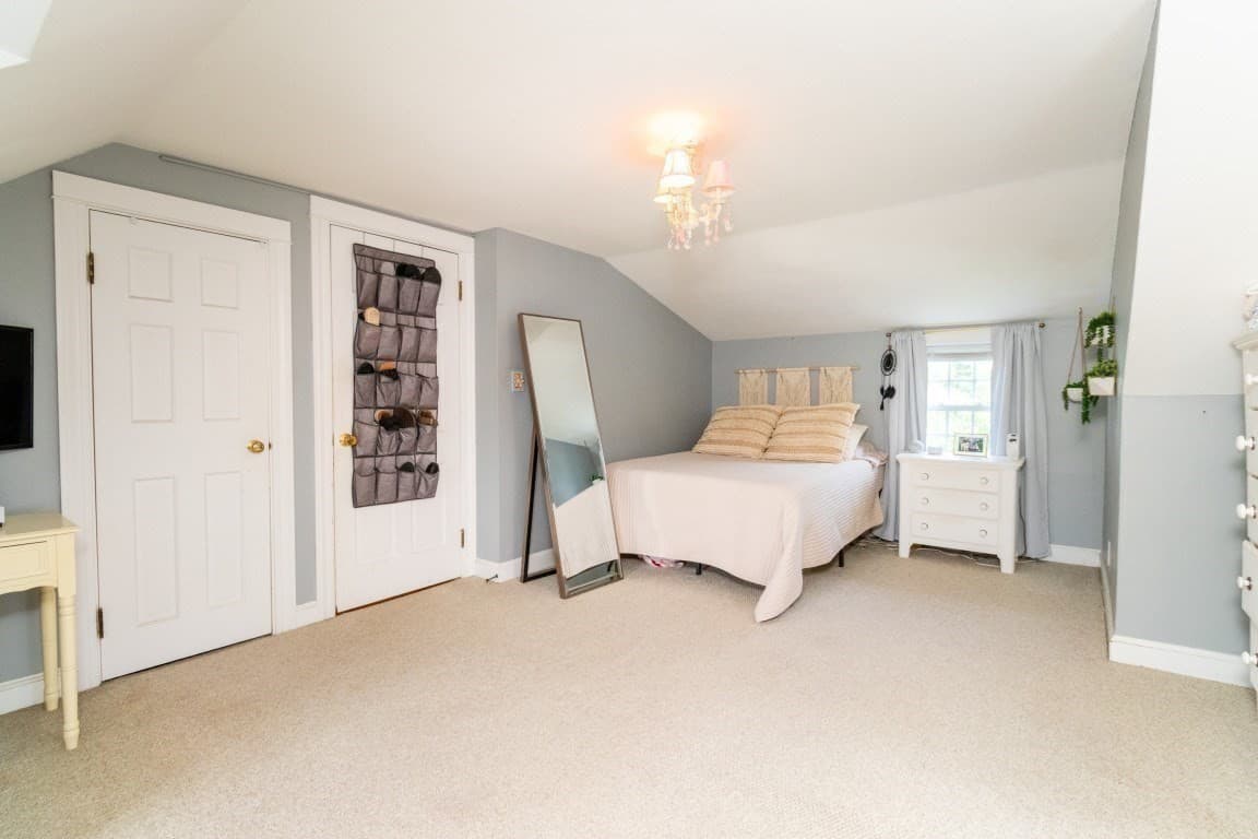 Single Family Residence at 52 Chisholm Rd, Weymouth MA 02190, photo 17 of 32