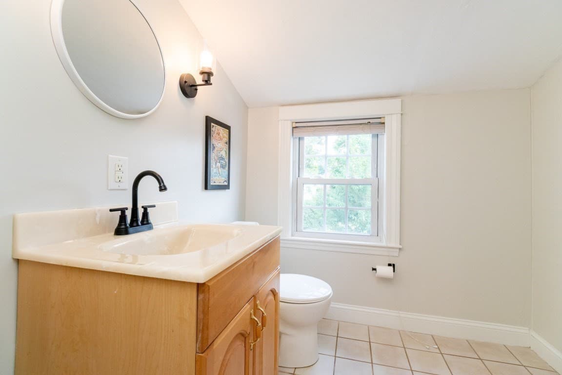 Single Family Residence at 52 Chisholm Rd, Weymouth MA 02190, photo 18 of 32