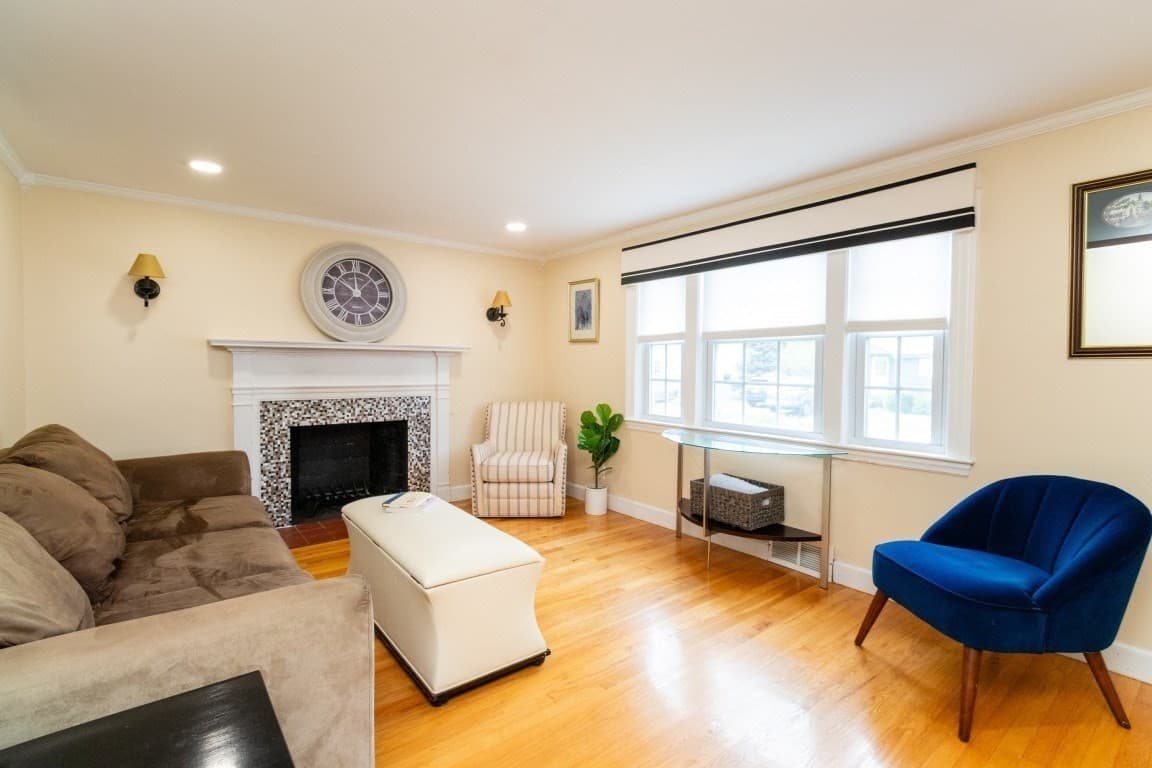 Single Family Residence at 52 Chisholm Rd, Weymouth MA 02190, photo 11 of 32