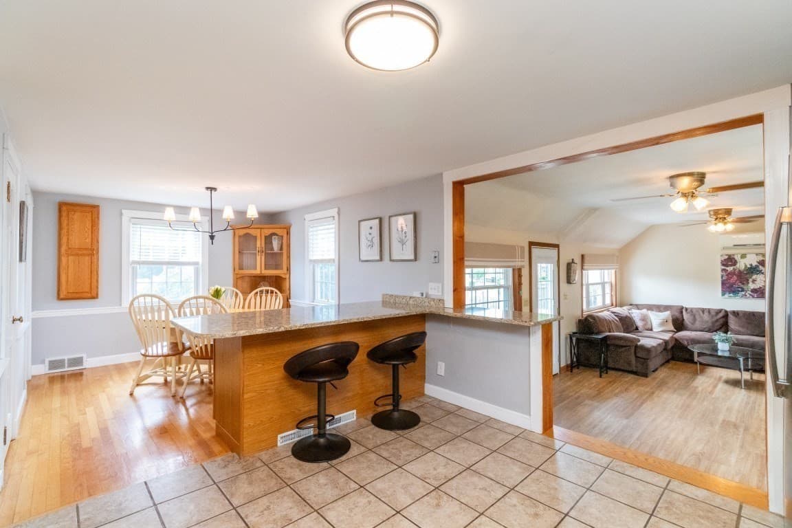 Single Family Residence at 52 Chisholm Rd, Weymouth MA 02190, photo 8 of 32
