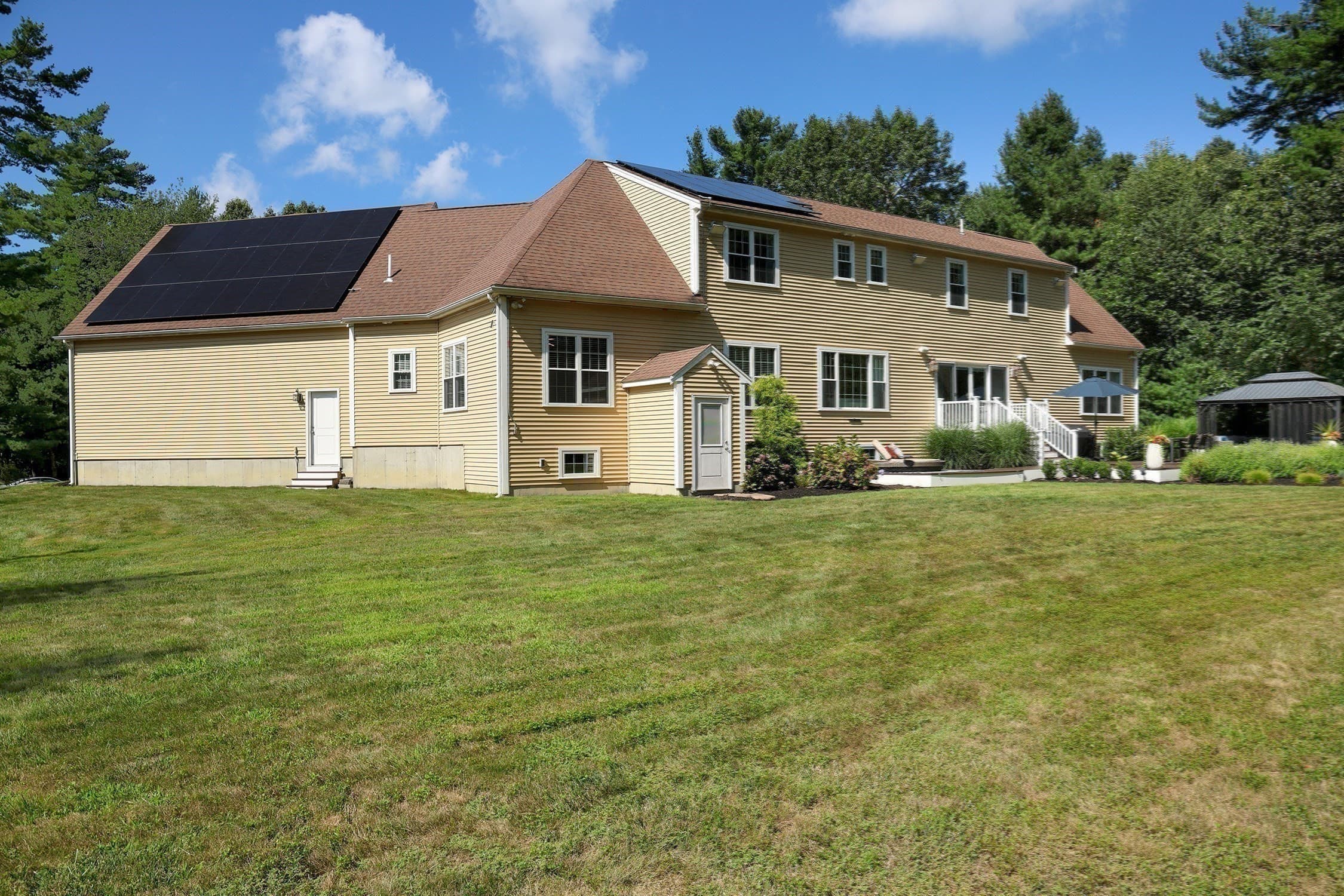 Single Family Residence at 53 Erikson Ln, Pembroke MA 02359, photo 32 of 36