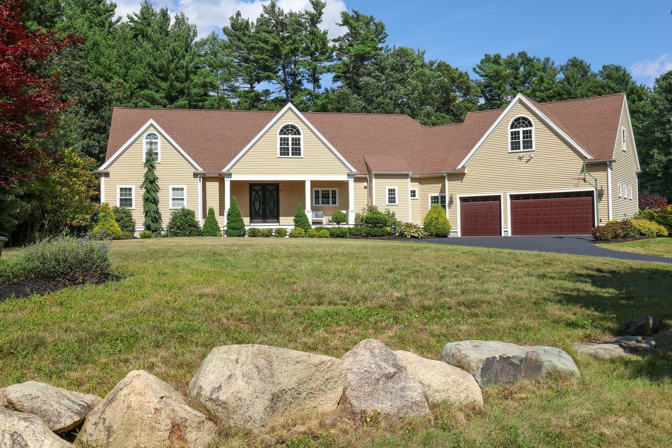 Single Family Residence at 53 Erikson Ln, Pembroke MA 02359, photo 5 of 36