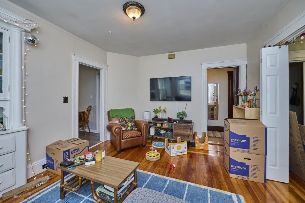 3 Family at 78 Fellsway West, Somerville MA 02145, Somerville, photo 2 of 40