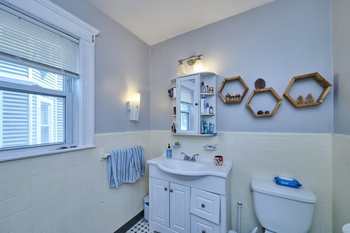 3 Family at 78 Fellsway West, Somerville MA 02145, Somerville, photo 12 of 40