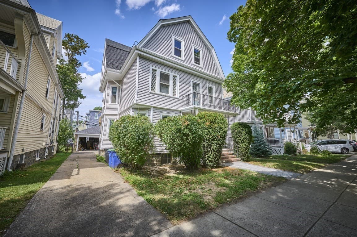 3 Family at 78 Fellsway West, Somerville MA 02145, Somerville, photo 35 of 40