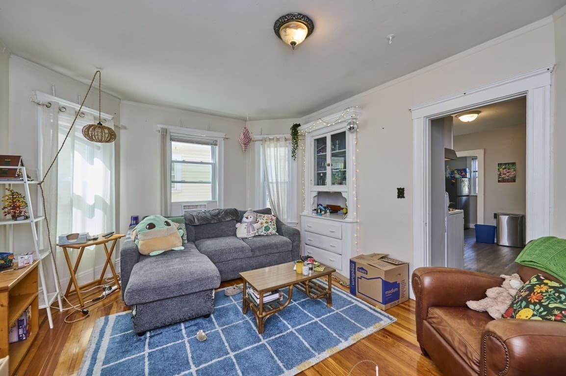 3 Family at 78 Fellsway West, Somerville MA 02145, Somerville, photo 4 of 40
