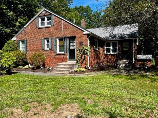 Single Family Residence at 10 Chestnut Street, Hatfield MA 01038, Hatfield, photo 3 of 33