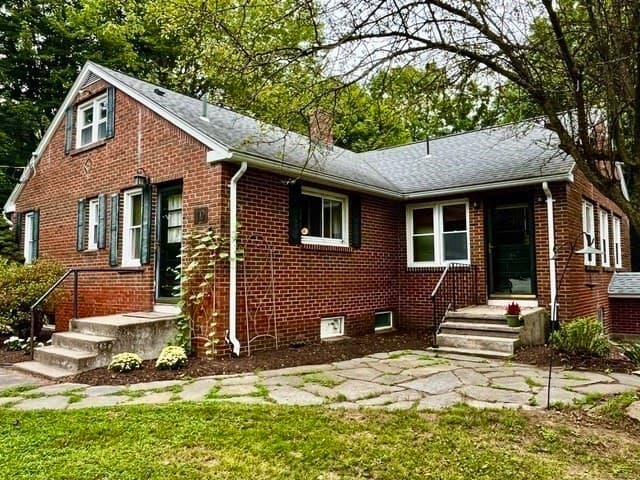 Single Family Residence at 10 Chestnut Street, Hatfield MA 01038, Hatfield, photo 4 of 33