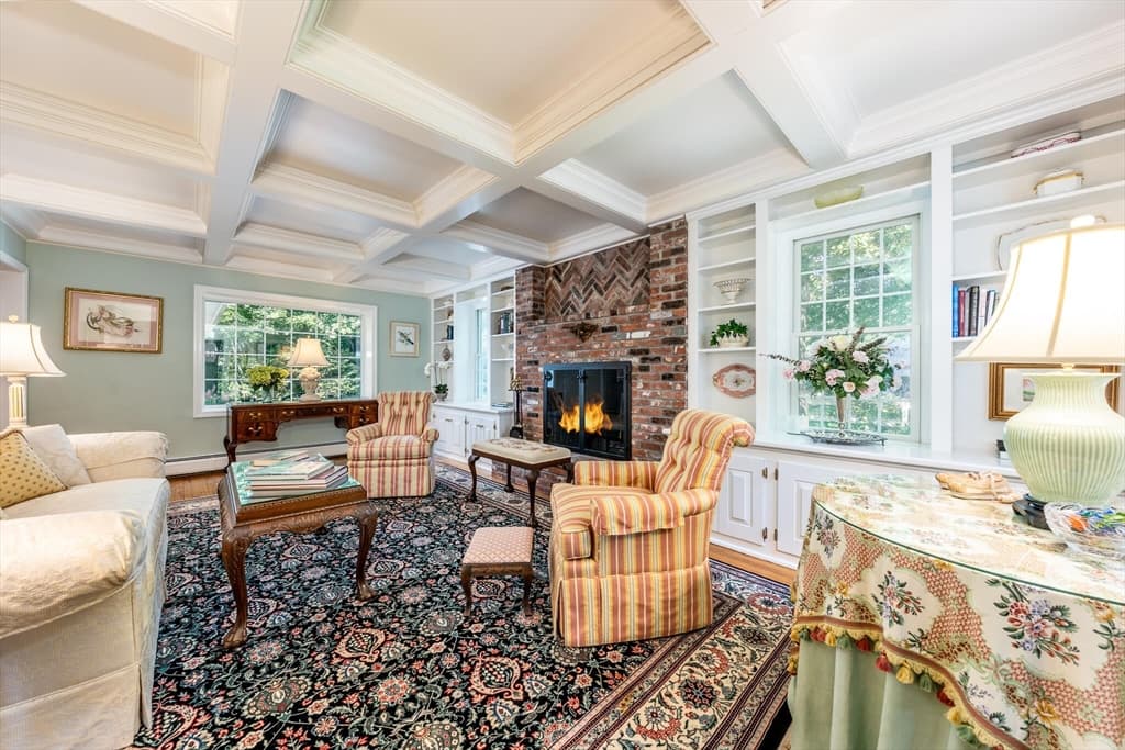 Single Family Residence at 15 Long Pond Cir, Barnstable MA 02632, Barnstable, photo 6 of 41